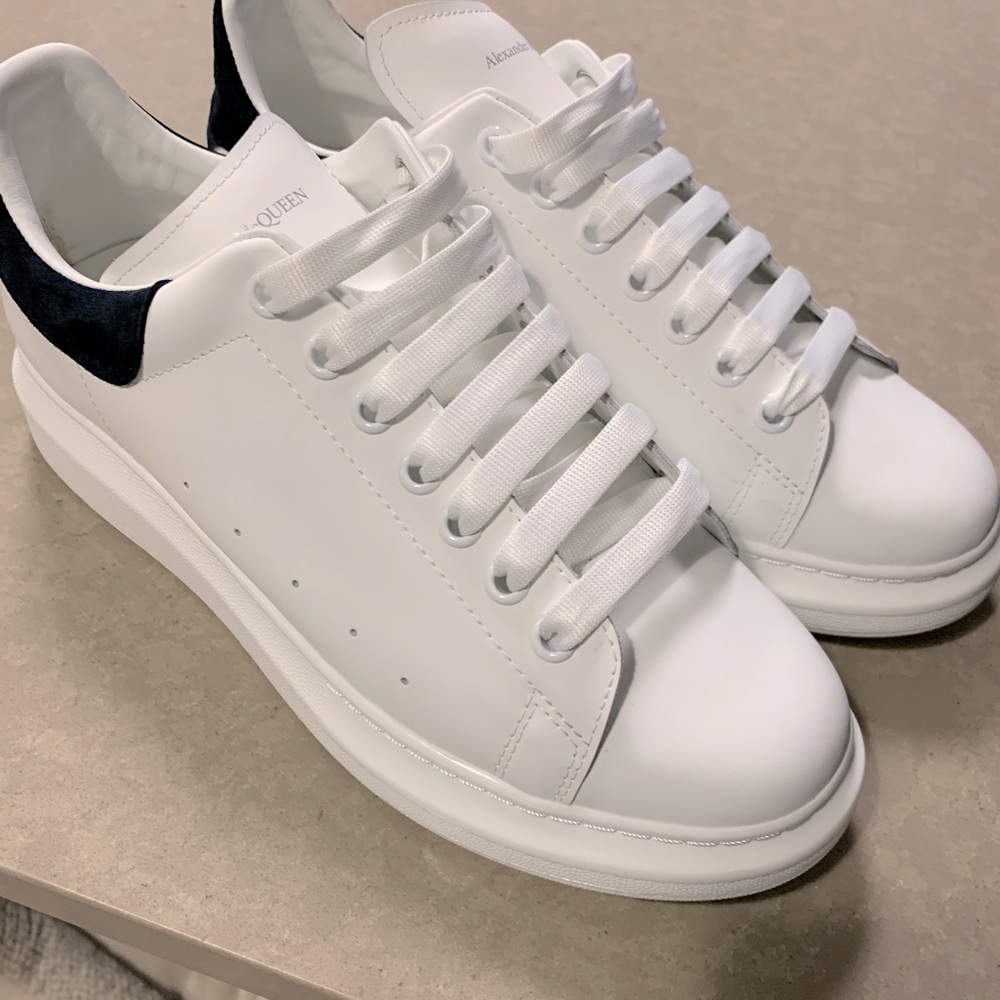 Alexander McQueen
Men's Leather Platform Sneakers